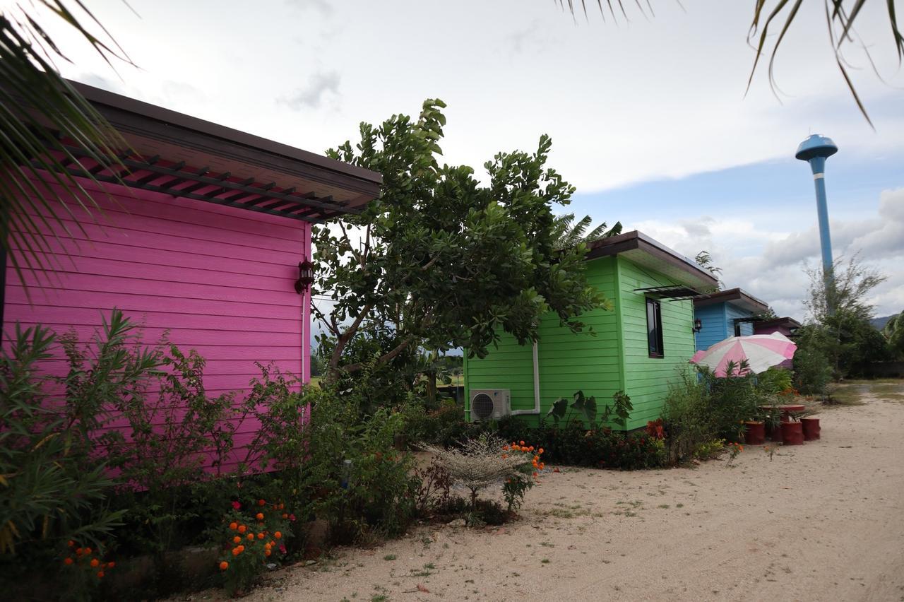 Hotel 4 Seasons Mini House Nakhon Si Thammarat Exterior foto